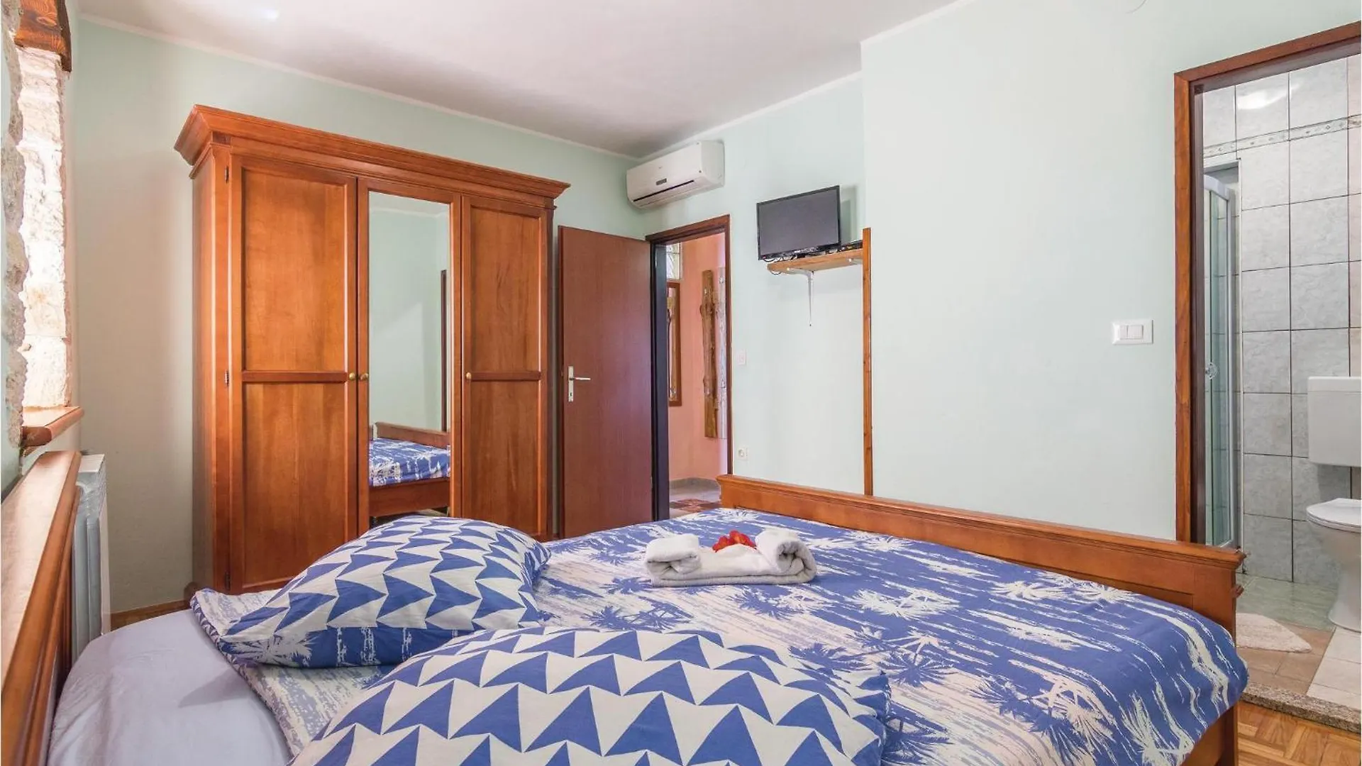 Holiday home 4 Bedroom Cozy Home In Puzari