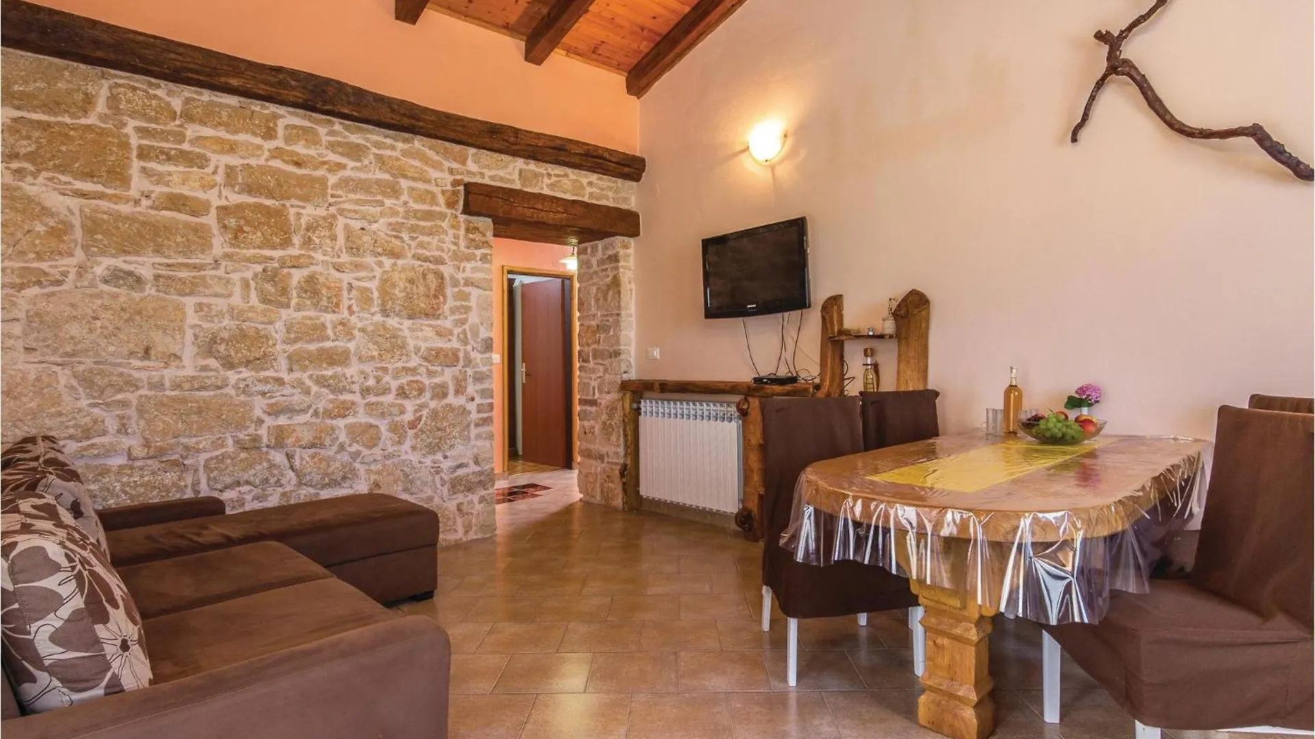 4 Bedroom Cozy Home In Puzari 0*, Pican Croatia