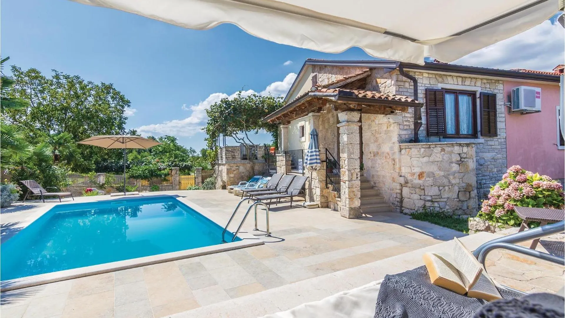 4 Bedroom Cozy Home In Puzari 0*, Pican